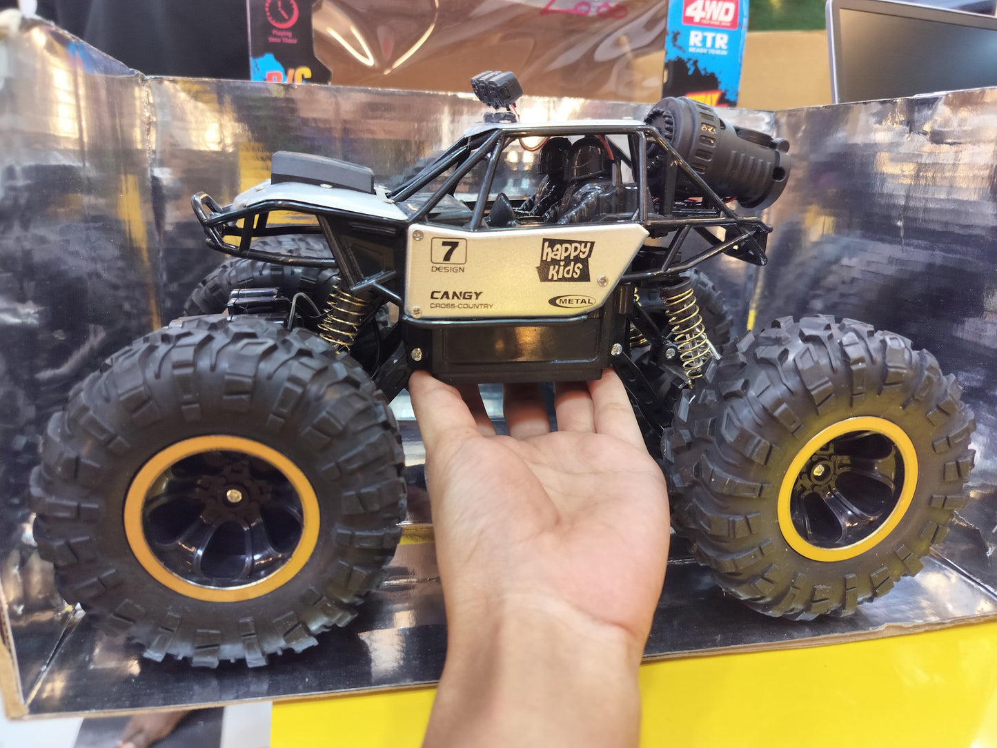 Rock Crawler with 720p Camera 1:16
